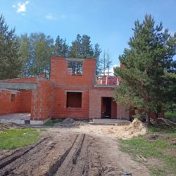 Заканчиваем кладку 2 этажа дома