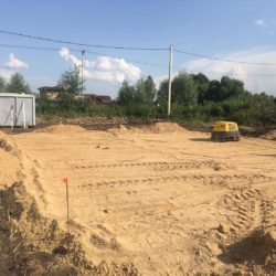 Плитный фундамент в процессе